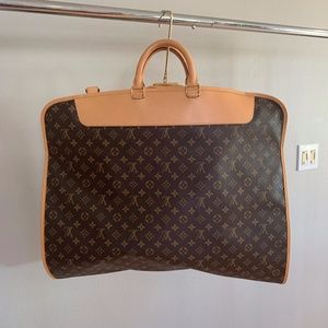 LV garment bag, 2 extra hangers